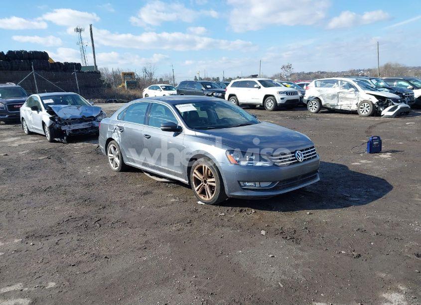 2013 Volkswagen Passat 3.6L V6 SEL PREMIUM (VIN 1VWCM7A32DC063184) main photo