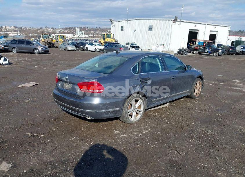 Photo 4 of 2013 Volkswagen Passat 3.6L V6 SEL PREMIUM (VIN 1VWCM7A32DC063184)