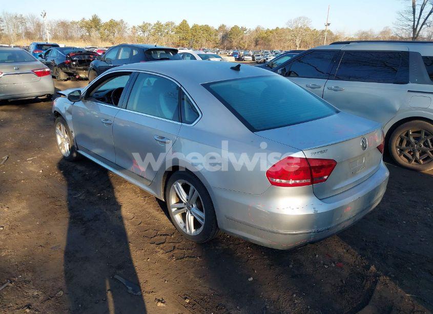 Photo 3 of 2012 Volkswagen Passat 3.6L V6 SEL PREMIUM (VIN 1VWCM7A33CC072958)