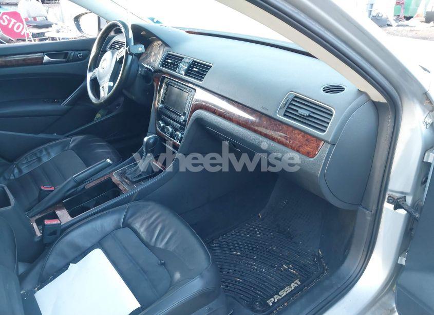 Photo 5 of 2012 Volkswagen Passat 3.6L V6 SEL PREMIUM (VIN 1VWCM7A33CC072958)