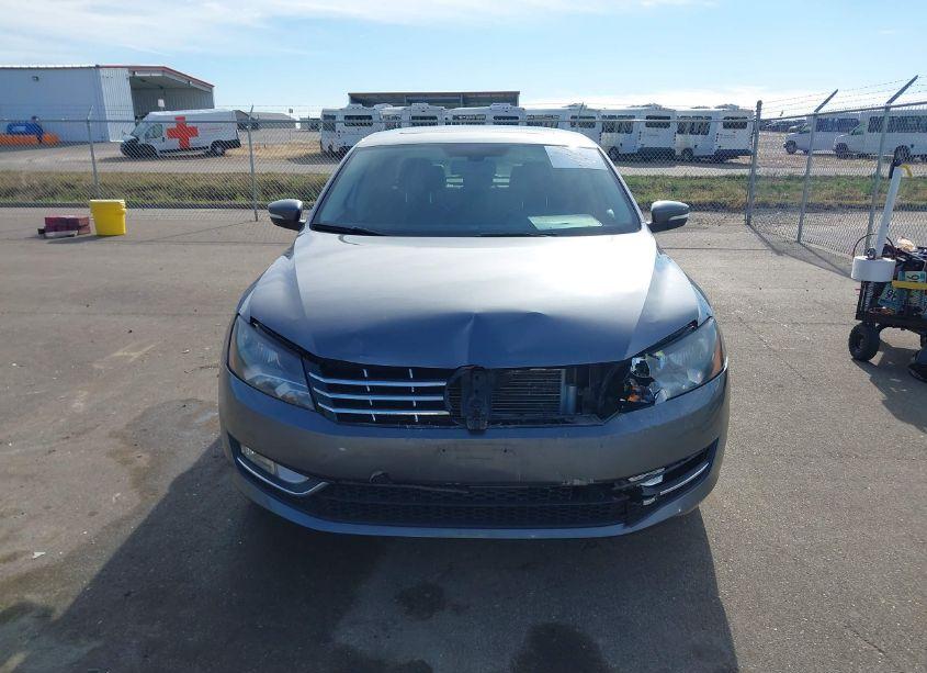 Photo 12 of 2013 Volkswagen Passat 3.6L V6 SEL PREMIUM (VIN 1VWCM7A33DC083170)