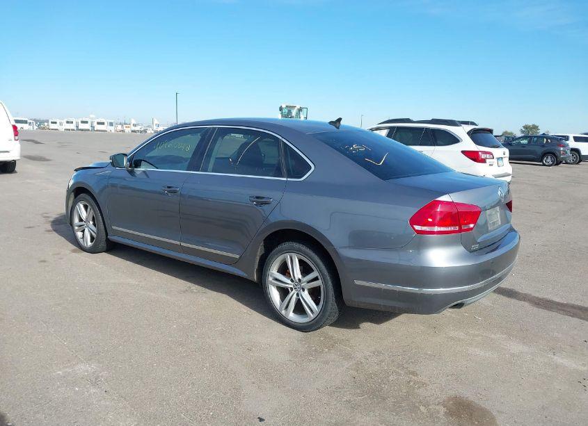 Photo 3 of 2013 Volkswagen Passat 3.6L V6 SEL PREMIUM (VIN 1VWCM7A33DC083170)
