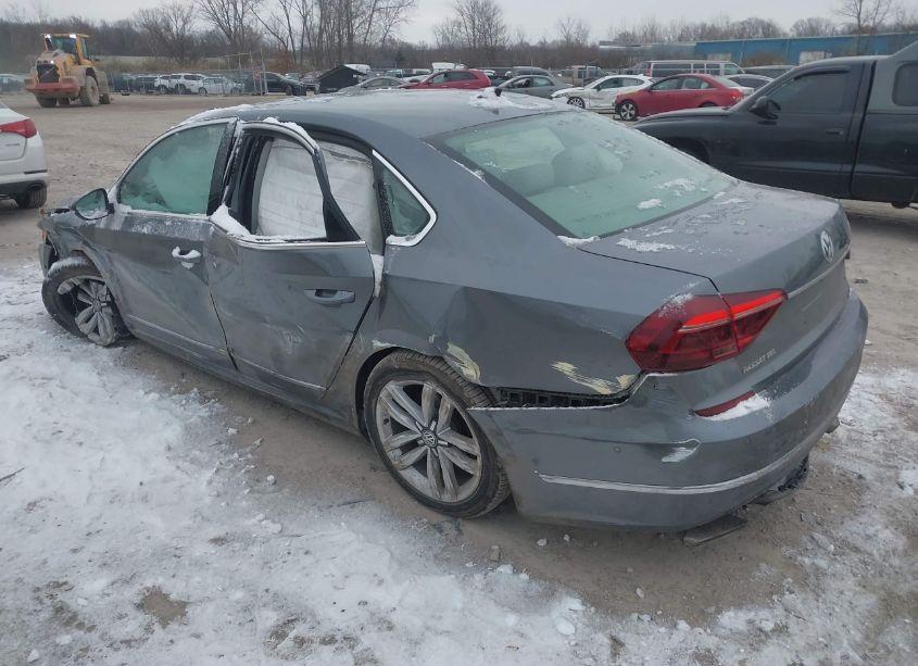 Photo 14 of 2017 Volkswagen Passat V6 SEL PREMIUM (VIN 1VWCM7A33HC084003)