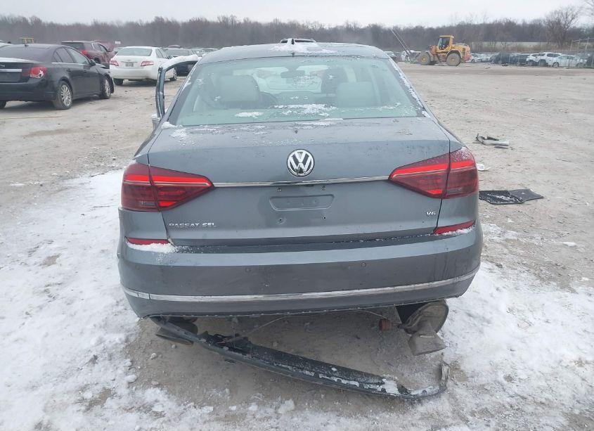 Photo 16 of 2017 Volkswagen Passat V6 SEL PREMIUM (VIN 1VWCM7A33HC084003)