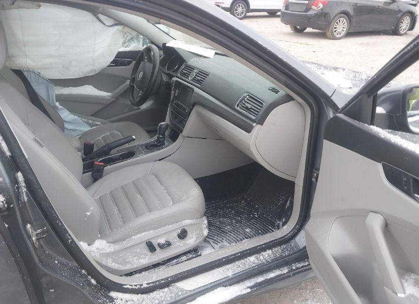 Photo 5 of 2017 Volkswagen Passat V6 SEL PREMIUM (VIN 1VWCM7A33HC084003)