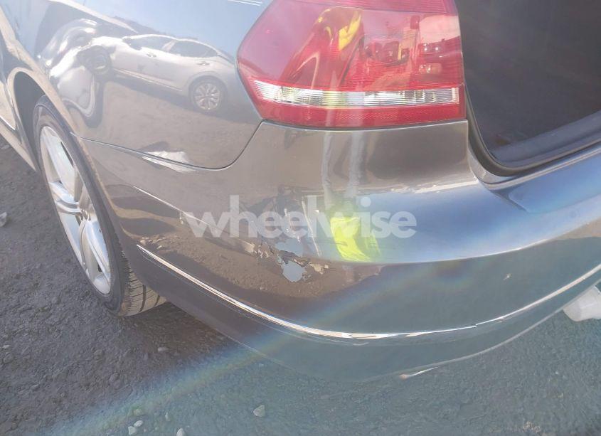 Photo 13 of 2012 Volkswagen Passat 3.6L V6 SEL PREMIUM (VIN 1VWCM7A34CC012185)