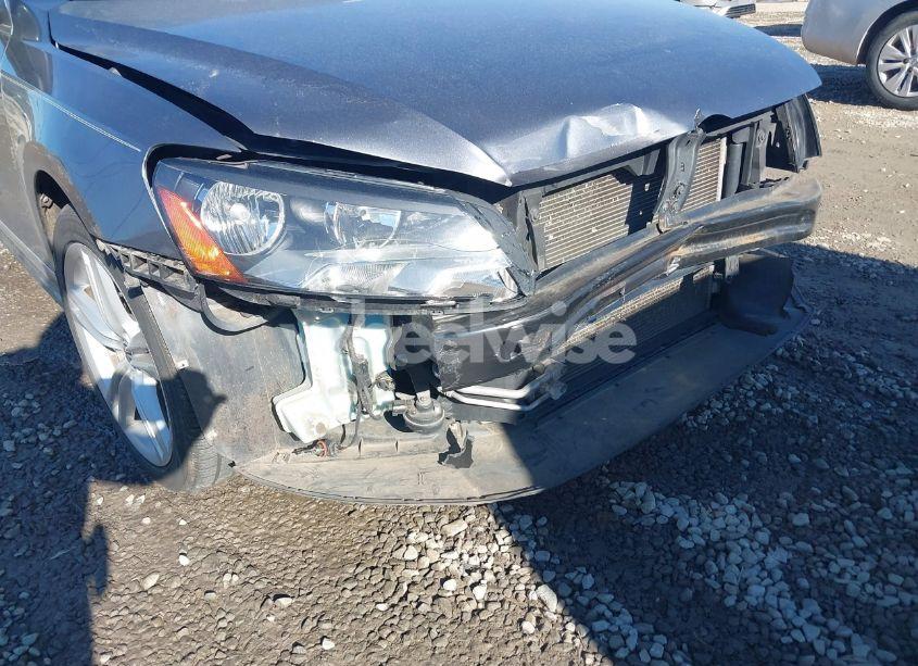 Photo 15 of 2012 Volkswagen Passat 3.6L V6 SEL PREMIUM (VIN 1VWCM7A34CC012185)