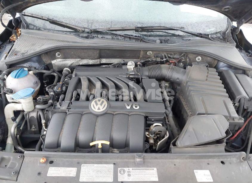 Photo 10 of 2013 Volkswagen Passat 3.6L V6 SEL PREMIUM (VIN 1VWCM7A35DC061462)