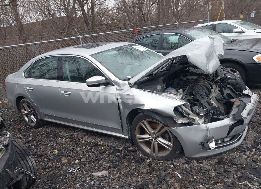 2014 Volkswagen Passat 3.6L V6 SEL PREMIUM (VIN 1VWCM7A35EC078666) main photo