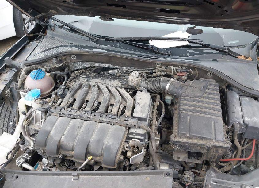 Photo 10 of 2015 Volkswagen Passat 3.6L V6 SEL PREMIUM (VIN 1VWCM7A36FC005596)