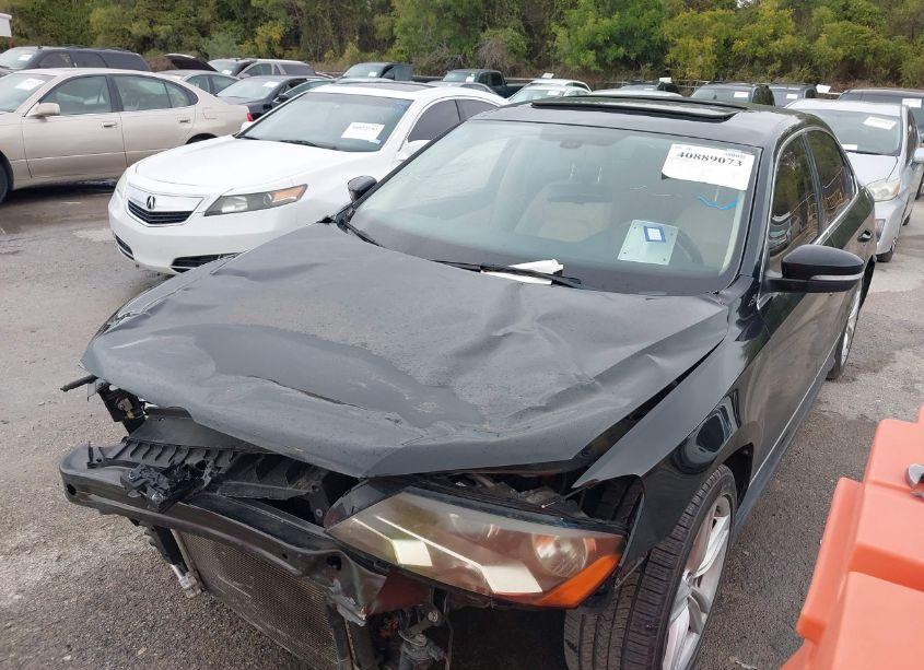 Photo 2 of 2015 Volkswagen Passat 3.6L V6 SEL PREMIUM (VIN 1VWCM7A36FC005596)