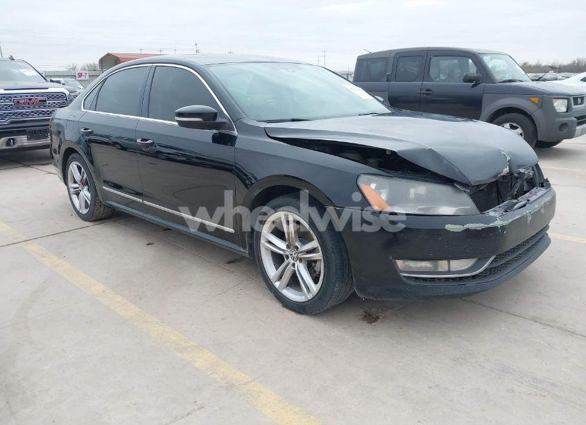 2014 Volkswagen Passat 3.6L V6 SEL PREMIUM (VIN 1VWCM7A38EC016338) main photo