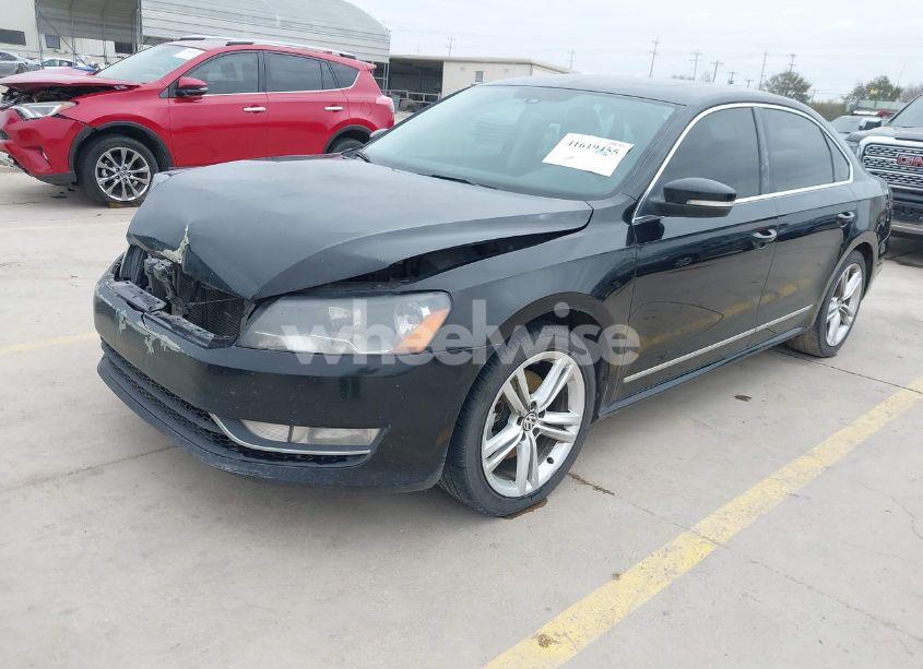 Photo 2 of 2014 Volkswagen Passat 3.6L V6 SEL PREMIUM (VIN 1VWCM7A38EC016338)