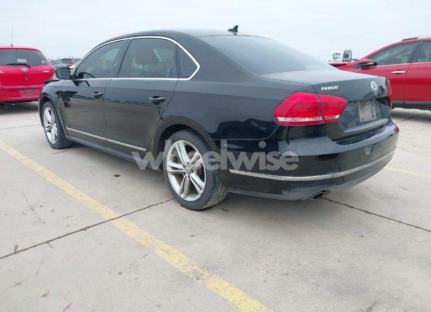 Photo 3 of 2014 Volkswagen Passat 3.6L V6 SEL PREMIUM (VIN 1VWCM7A38EC016338)
