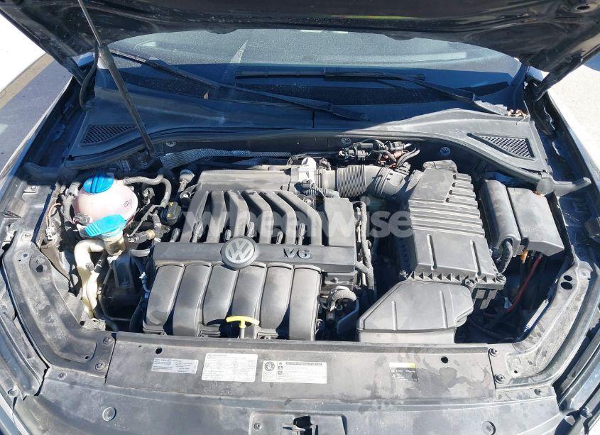 Photo 10 of 2017 Volkswagen Passat V6 SEL PREMIUM (VIN 1VWCM7A38HC062319)