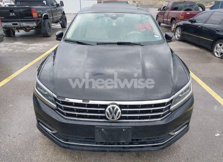 Photo 12 of 2017 Volkswagen Passat V6 SEL PREMIUM (VIN 1VWCM7A38HC062319)