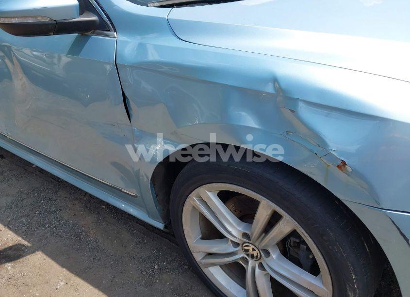 Photo 13 of 2012 Volkswagen Passat 3.6L V6 SEL PREMIUM (VIN 1VWCM7A39CC014031)