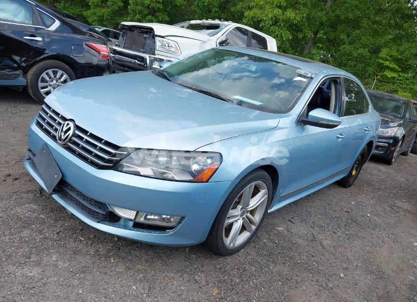 Photo 2 of 2012 Volkswagen Passat 3.6L V6 SEL PREMIUM (VIN 1VWCM7A39CC014031)