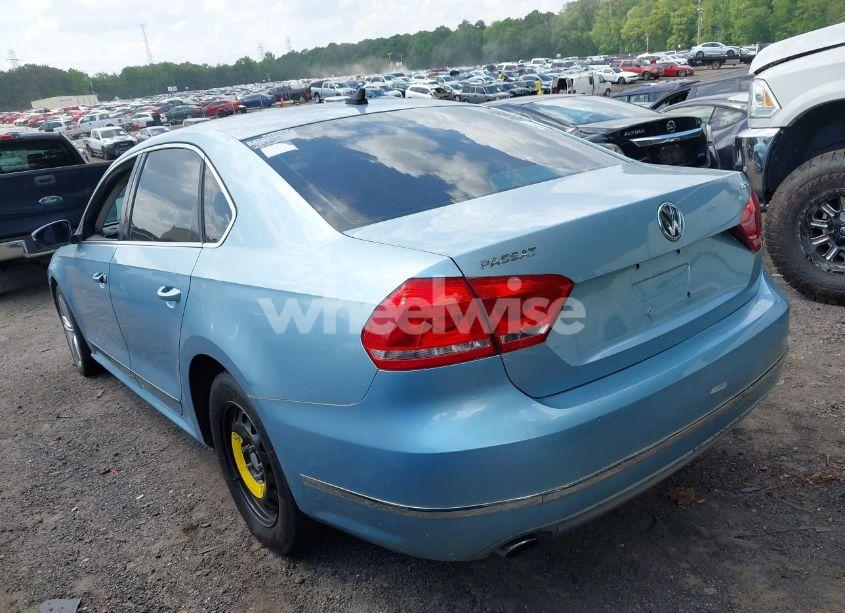 Photo 3 of 2012 Volkswagen Passat 3.6L V6 SEL PREMIUM (VIN 1VWCM7A39CC014031)