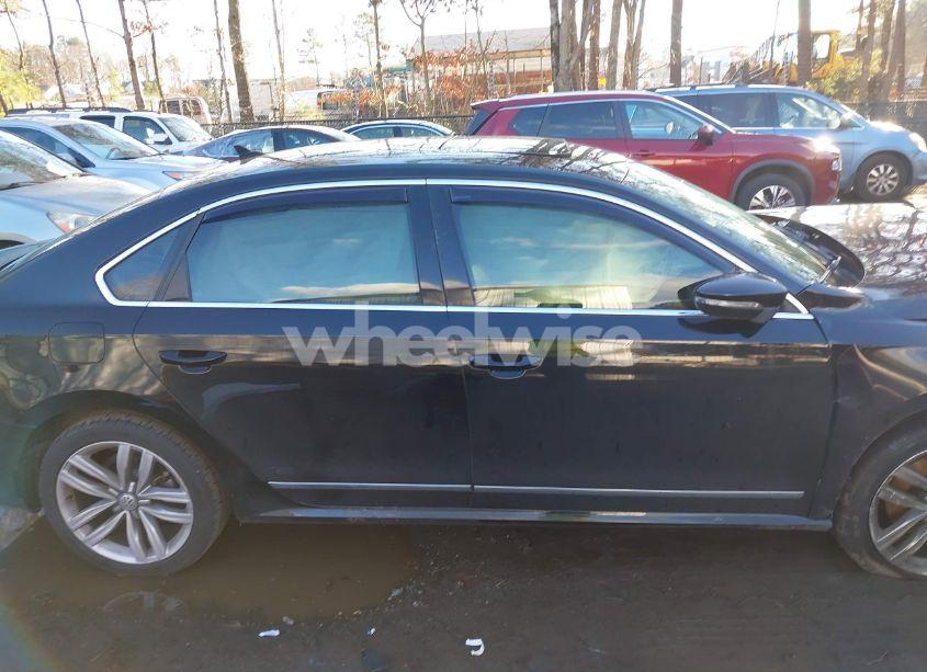 Photo 13 of 2016 Volkswagen Passat V6 SEL PREMIUM (VIN 1VWCM7A39GC059718)