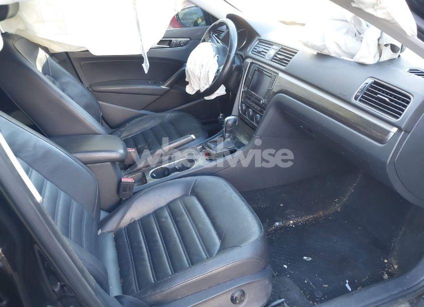 Photo 5 of 2016 Volkswagen Passat V6 SEL PREMIUM (VIN 1VWCM7A39GC059718)