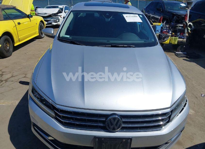 Photo 12 of 2017 Volkswagen Passat V6 SEL PREMIUM (VIN 1VWCM7A39HC046906)