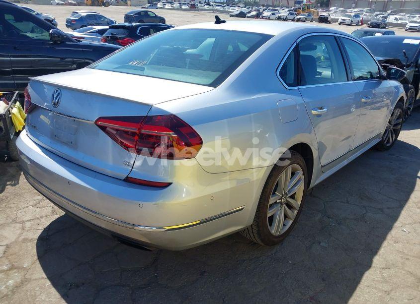 Photo 4 of 2017 Volkswagen Passat V6 SEL PREMIUM (VIN 1VWCM7A39HC046906)