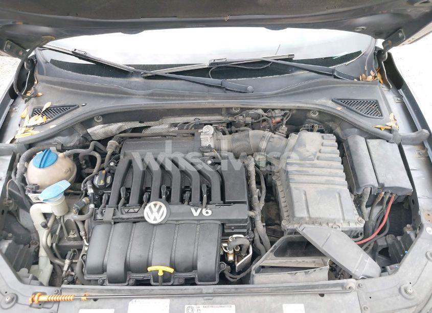 Photo 10 of 2013 Volkswagen Passat 3.6L V6 SEL PREMIUM (VIN 1VWCM7A3XDC010670)
