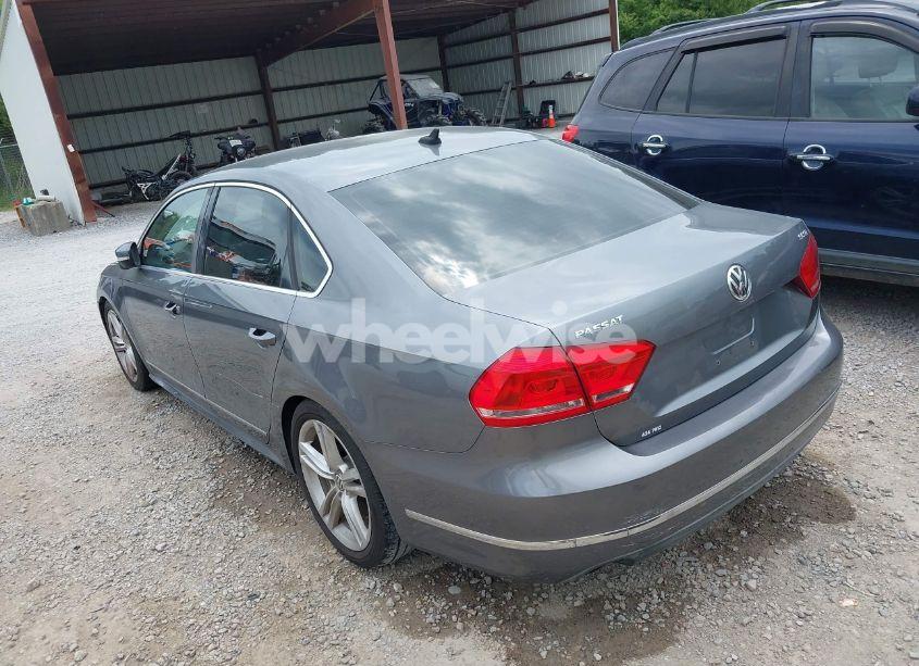 Photo 3 of 2013 Volkswagen Passat 3.6L V6 SEL PREMIUM (VIN 1VWCM7A3XDC010670)