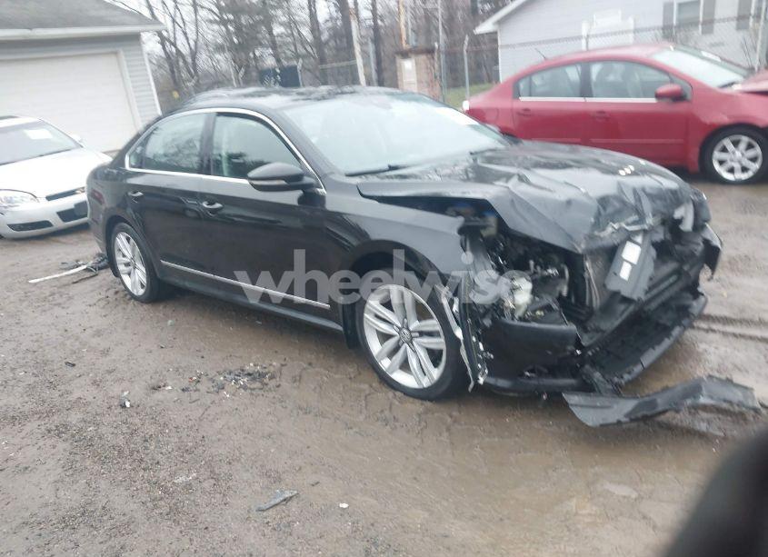 2017 Volkswagen Passat V6 SEL PREMIUM (VIN 1VWCM7A3XHC055307) main photo