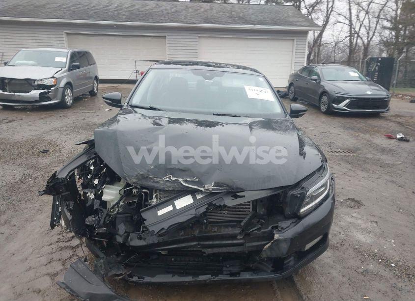 Photo 13 of 2017 Volkswagen Passat V6 SEL PREMIUM (VIN 1VWCM7A3XHC055307)