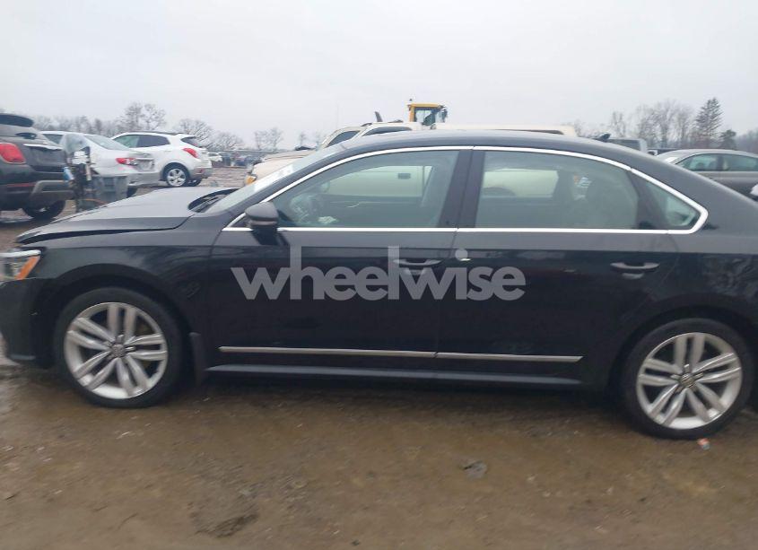 Photo 15 of 2017 Volkswagen Passat V6 SEL PREMIUM (VIN 1VWCM7A3XHC055307)