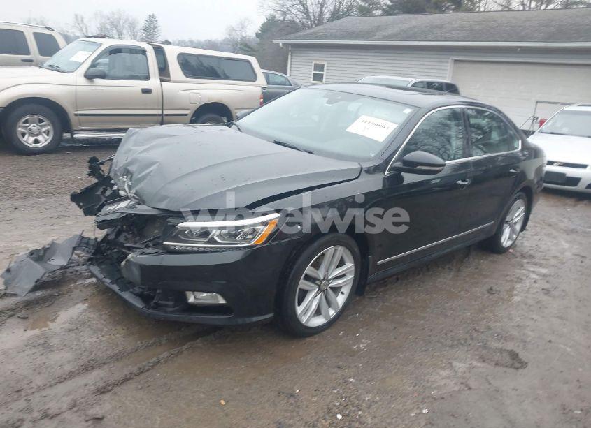 Photo 2 of 2017 Volkswagen Passat V6 SEL PREMIUM (VIN 1VWCM7A3XHC055307)