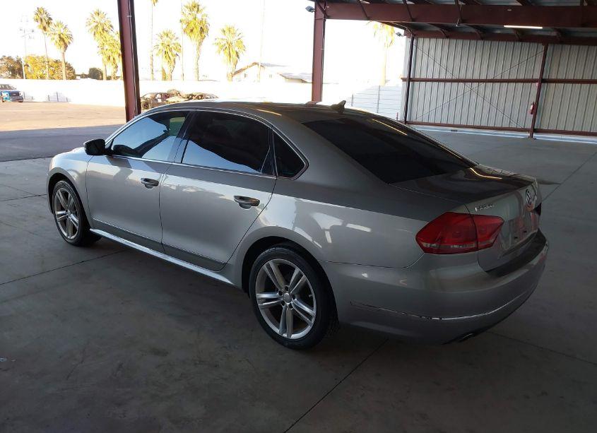 Photo 3 of 2013 Volkswagen Passat 2.0L TDI SEL PREMIUM (VIN 1VWCN7A30DC014188)