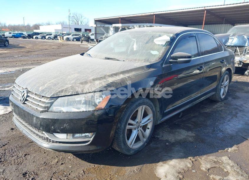 Photo 2 of 2013 Volkswagen Passat 2.0L TDI SEL PREMIUM (VIN 1VWCN7A30DC025949)