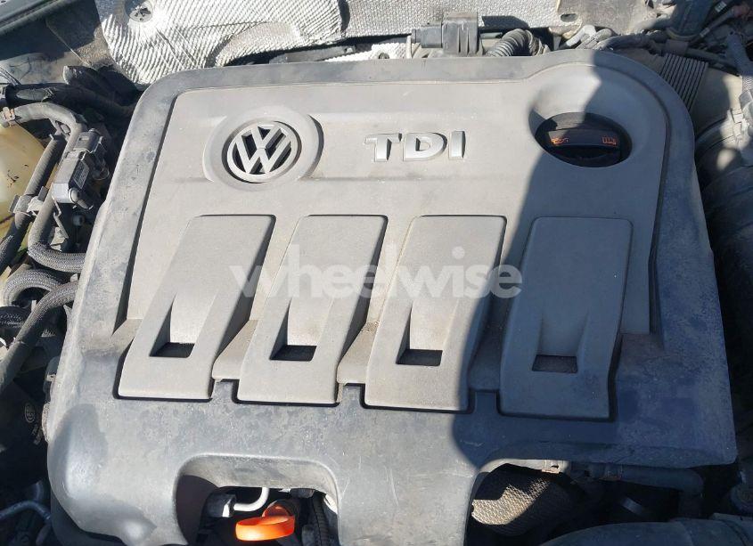 Photo 6 of 2013 Volkswagen Passat 2.0L TDI SEL PREMIUM (VIN 1VWCN7A30DC025949)