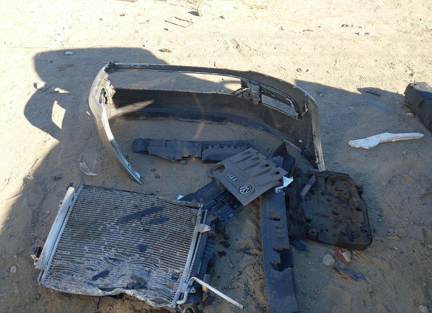 Photo 12 of 2014 Volkswagen Passat 2.0L TDI SEL PREMIUM (VIN 1VWCN7A30EC034233)