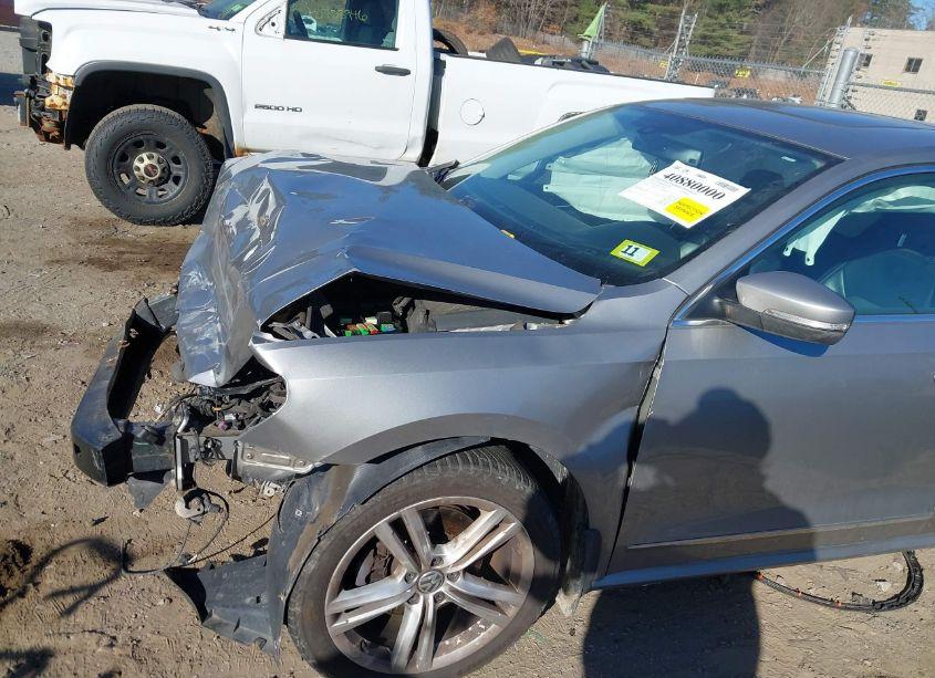 Photo 6 of 2014 Volkswagen Passat 2.0L TDI SEL PREMIUM (VIN 1VWCN7A30EC034233)