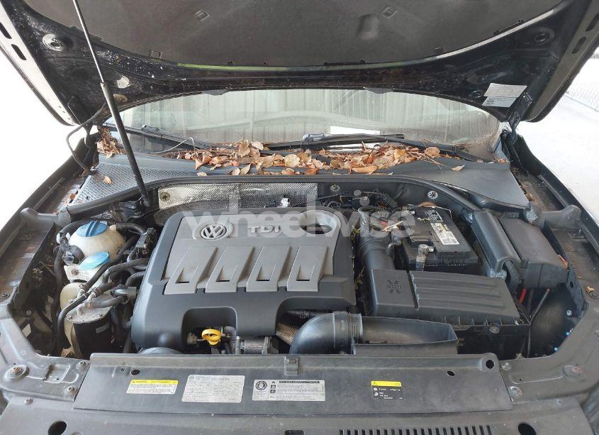Photo 10 of 2014 Volkswagen Passat 2.0L TDI SEL PREMIUM (VIN 1VWCN7A30EC102448)