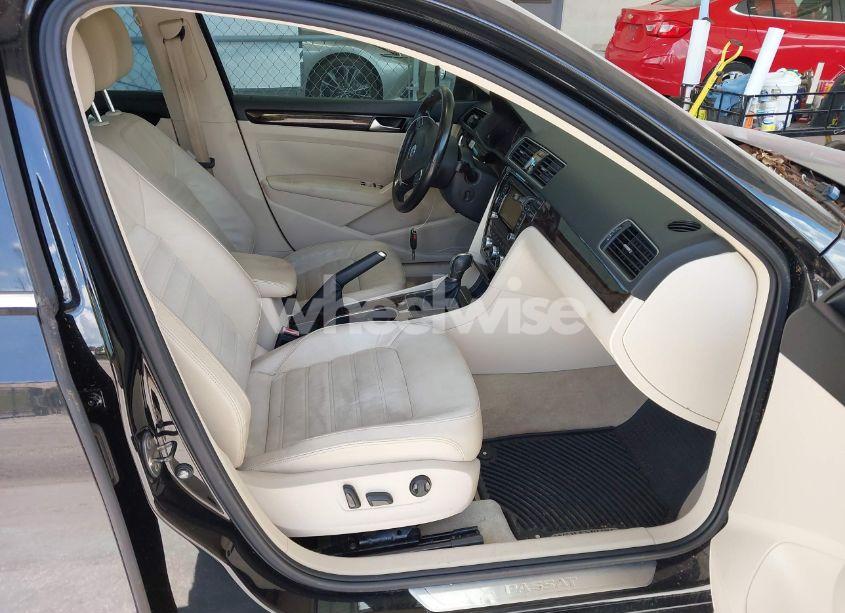 Photo 5 of 2014 Volkswagen Passat 2.0L TDI SEL PREMIUM (VIN 1VWCN7A30EC102448)