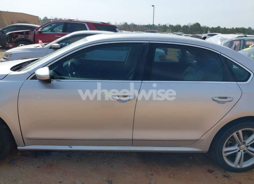 Photo 14 of 2012 Volkswagen Passat 2.0L TDI SEL PREMIUM (VIN 1VWCN7A31CC080506)