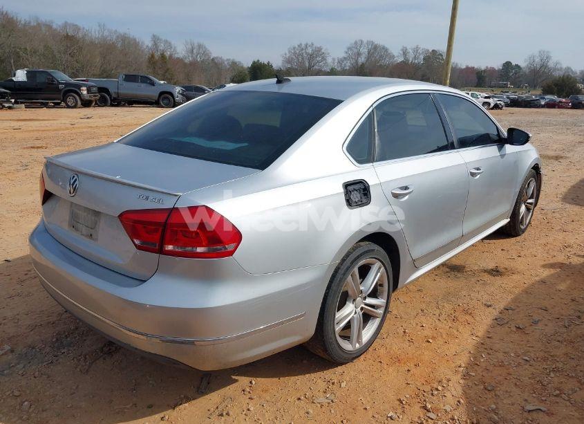 Photo 4 of 2012 Volkswagen Passat 2.0L TDI SEL PREMIUM (VIN 1VWCN7A31CC080506)