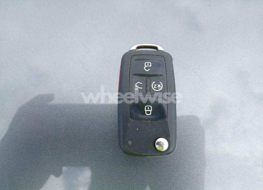 Photo 11 of 2012 Volkswagen Passat 2.0L TDI SEL PREMIUM (VIN 1VWCN7A31CC106327)