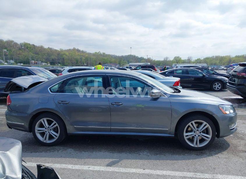 Photo 13 of 2012 Volkswagen Passat 2.0L TDI SEL PREMIUM (VIN 1VWCN7A31CC106327)