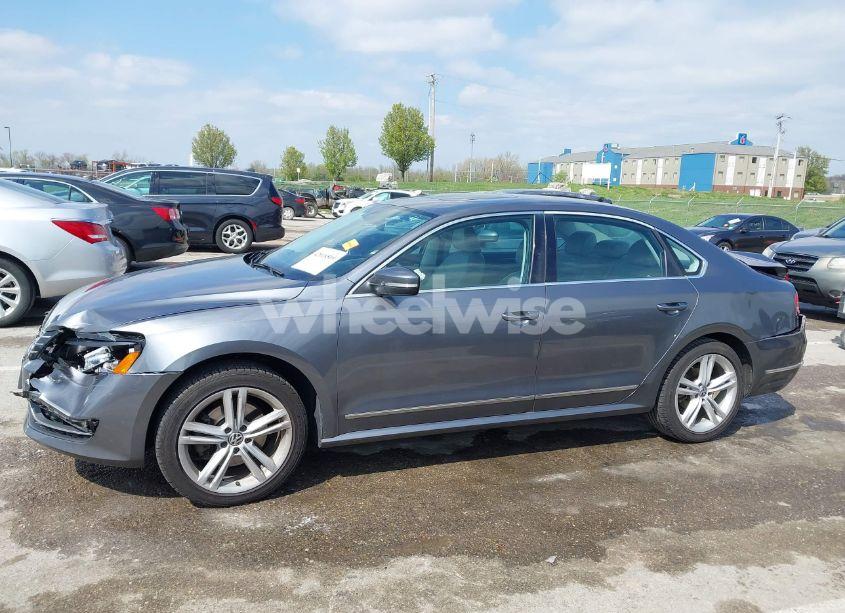 Photo 14 of 2012 Volkswagen Passat 2.0L TDI SEL PREMIUM (VIN 1VWCN7A31CC106327)