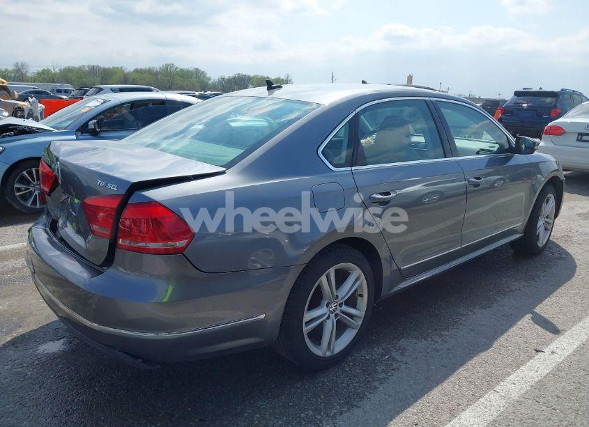 Photo 4 of 2012 Volkswagen Passat 2.0L TDI SEL PREMIUM (VIN 1VWCN7A31CC106327)