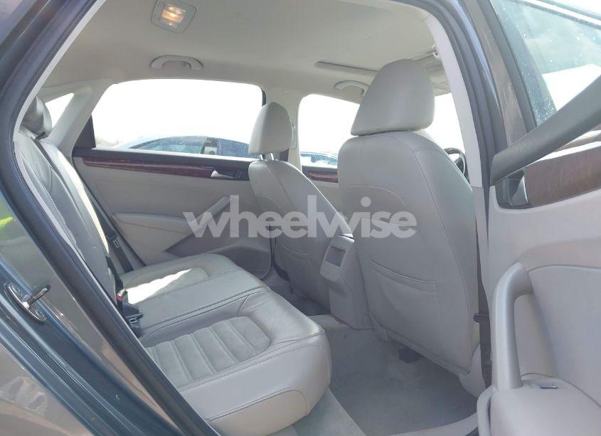 Photo 8 of 2012 Volkswagen Passat 2.0L TDI SEL PREMIUM (VIN 1VWCN7A31CC106327)