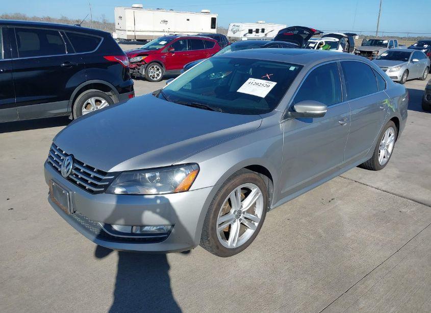 Photo 6 of 2013 Volkswagen Passat 2.0L TDI SEL PREMIUM (VIN 1VWCN7A31DC036166)