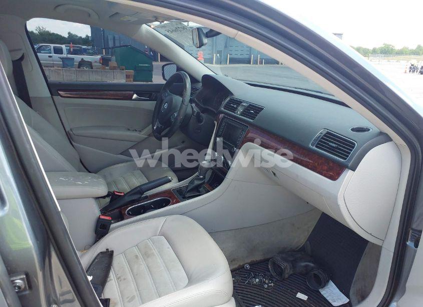 Photo 5 of 2013 Volkswagen Passat 2.0L TDI SEL PREMIUM (VIN 1VWCN7A31DC080099)