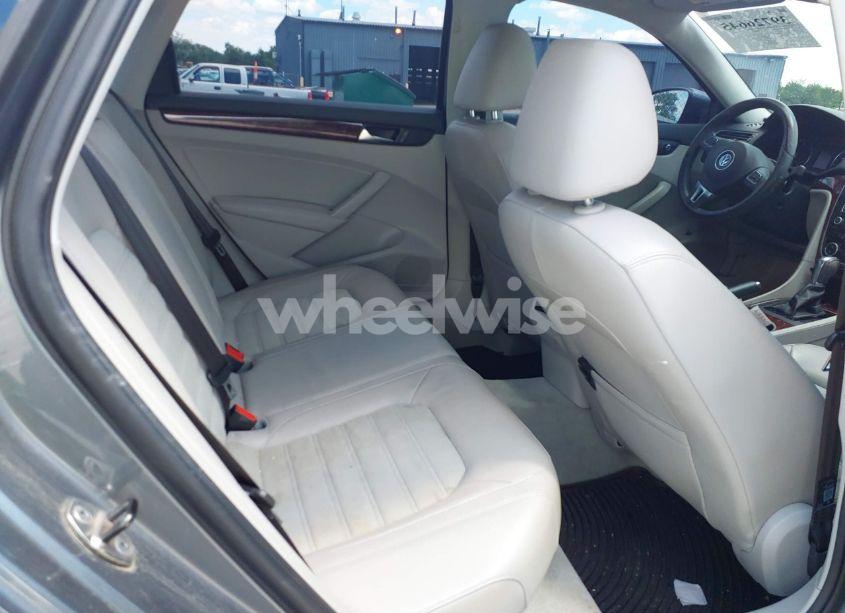 Photo 8 of 2013 Volkswagen Passat 2.0L TDI SEL PREMIUM (VIN 1VWCN7A31DC080099)